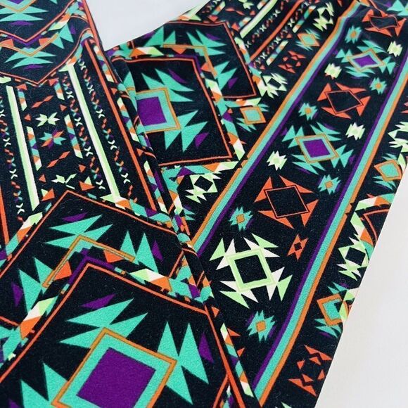 LulaRoe Leggings Aztec Colorful Black Red Purple Blue 0653 - Picture 2 of 7